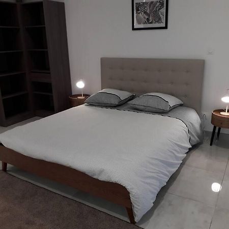 Maison Neuve De Standing 150 M2 Croix-Chapeau Luaran gambar