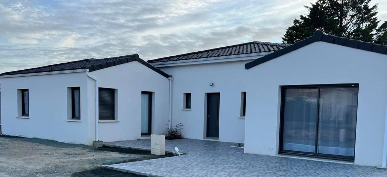 Maison Neuve De Standing 150 M2 Croix-Chapeau Luaran gambar