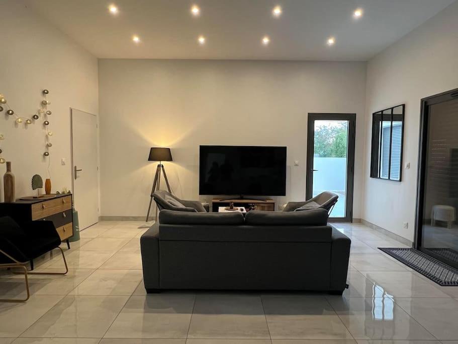 Maison Neuve De Standing 150 M2 Croix-Chapeau Luaran gambar