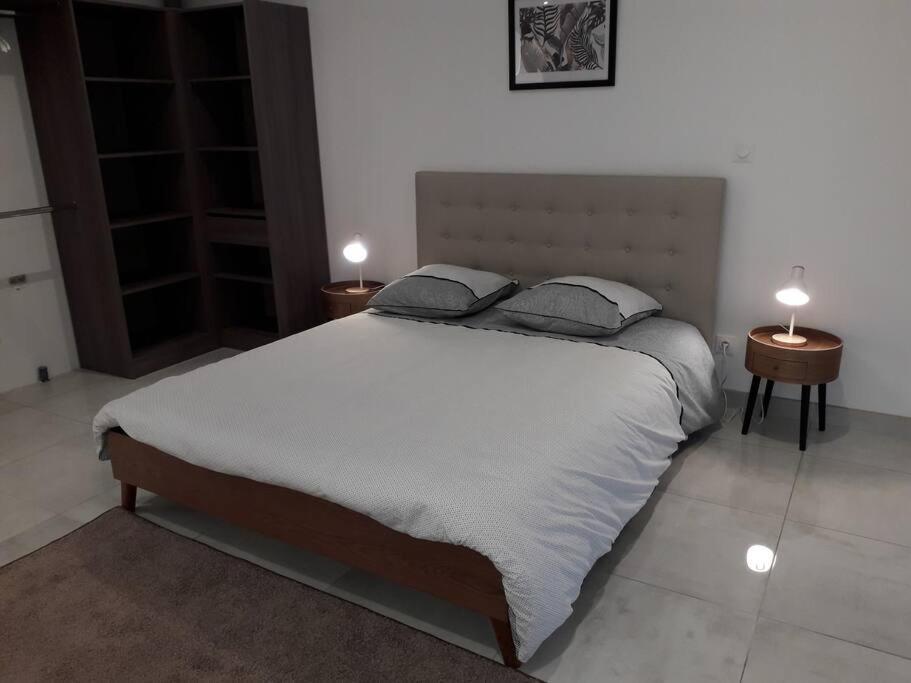 Maison Neuve De Standing 150 M2 Croix-Chapeau Luaran gambar